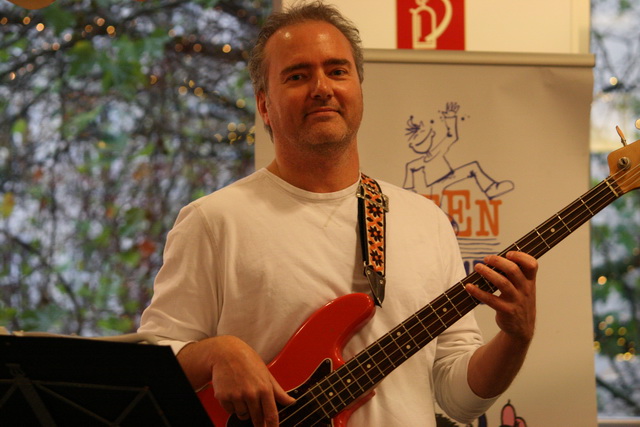 gal/2010/2010 Saitentwist Mayersche 13.11. Tierisches/2010 Saitentwist Mayersche 13.11. 311.jpg